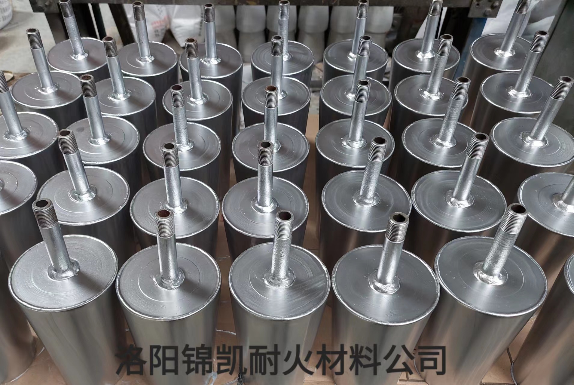<strong>（煉鋼，煉硅）透氣磚</strong>